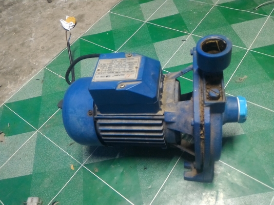 ปั๊มน้ำยี่ห้อ LEAL ขนาดกำลัง 1แรงม้า 750 W. ท่อเข้า - ออก 1นิ้ว ดันน้ำขึ้นได้สูง 34 ม.