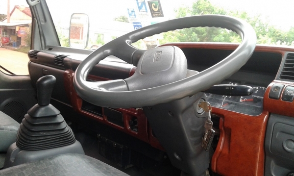 ISUZU NQR 175แรง 5.5เมตร รถห้างแท้ จดปี51 ISUZU NQR 175แรง 5.5เมตร รถห้างแท้ จดปี51