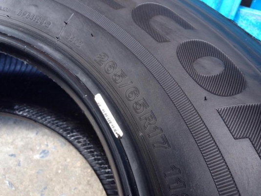 ยาง Bridgstone 265-65-17 รุ่น ECOPLA ep 850 ปี 15 ครบชุด 4 เส้น 7500  สภาพสวยๆไม่บวมไม่กินข้างดอกยางเหลือเยอะเอาไปวิ่งกันใด้อีกยาวค่ะ