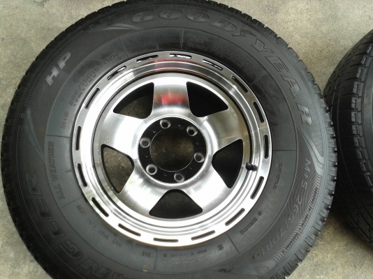 ขอบ16นิ้ว6รู พร้อมยาง สวยๆ 4 ล้อ ราคา 7800 บาท