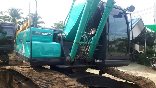 ขายรถแบคโฮ 2 คัน KOBELCO SK200-8 YN12 SUPER X ไมล์ 7000 ชม.ราคา 2400000
