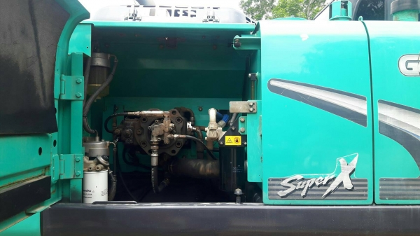 ขายรถแบคโฮ 2 คัน KOBELCO SK200-8 YN12 SUPER X ไมล์ 7000 ชม.ราคา 2400000