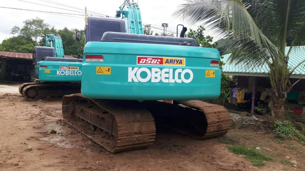 ขายรถแบคโฮ 2 คัน KOBELCO SK200-8 YN12 SUPER X ไมล์ 7000 ชม.ราคา 2400000