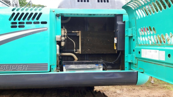 ขายรถแบคโฮ 2 คัน KOBELCO SK200-8 YN12 SUPER X ไมล์ 7000 ชม.ราคา 2400000