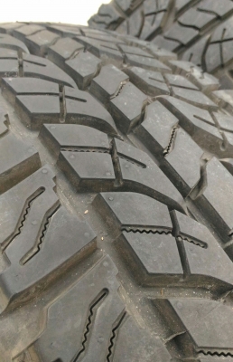 ขาย ยาง AT 235/75/15(29") ปี 16 สวยๆ