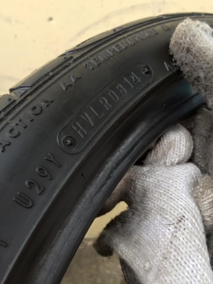 ขายยาง FALKEN FK452 235-35-19 ปี14 สภาพสวย ไม่มีปะ คู่ละ 2,500 บาท