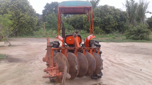 จัดส่งพี่ จ.ลพบุรี ขอบคุณครับ ขายรถไถนั่งขับคูโบต้า 28แรงพร้อมผาน5 สวยๆพร้อมใช้งาน จัดส่งพี่ จ.ลพบุรี ขอบคุณครับ ขายรถไถนั่งขับคูโบต้า 28แรงพร้อมผาน5 สวยๆพร้อมใช้งาน