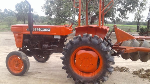 จัดส่งพี่ จ.ลพบุรี ขอบคุณครับ ขายรถไถนั่งขับคูโบต้า 28แรงพร้อมผาน5 สวยๆพร้อมใช้งาน