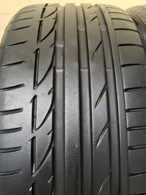 ขายยาง BRIDGESTONE POTENZA S001 235-35-20 ปี12 ดอกหนาจัด ไม่มีปะ ไม่กินข้าง คู่ละ 4,000 บาท