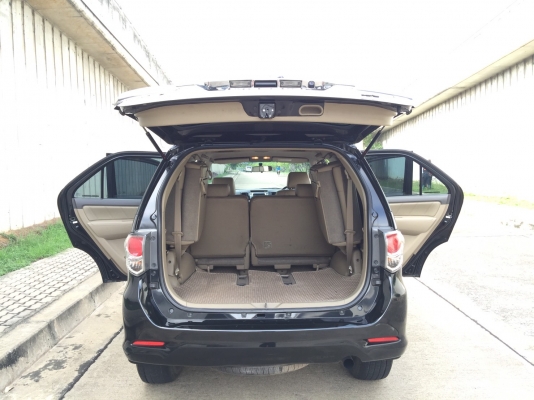 TOYOTA FORTUNER 3.0 V 4WD 2013 สภาพพร้อมใช้งาน ไม่มีชน TOYOTA FORTUNER 3.0 V 4WD 2013 สภาพพร้อมใช้งาน ไม่มีชน