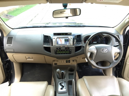 TOYOTA FORTUNER 3.0 V 4WD 2013 สภาพพร้อมใช้งาน ไม่มีชน TOYOTA FORTUNER 3.0 V 4WD 2013 สภาพพร้อมใช้งาน ไม่มีชน