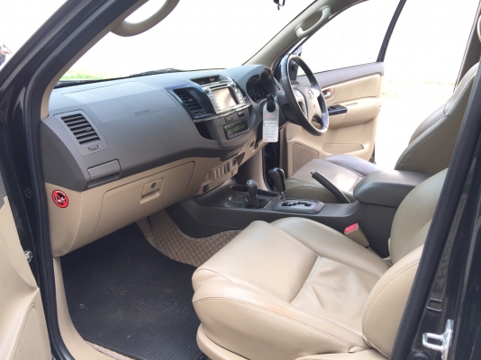 TOYOTA FORTUNER 3.0 V 4WD 2013 สภาพพร้อมใช้งาน ไม่มีชน TOYOTA FORTUNER 3.0 V 4WD 2013 สภาพพร้อมใช้งาน ไม่มีชน