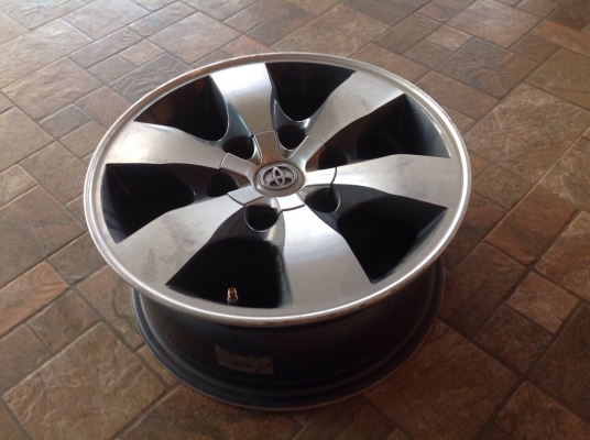 ขายล้อแม็กซ์โตโยต้าฟอร์จูนเนอร์ ขอบ 16 สภาพดี