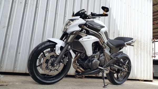 ER6N วิ่งน้อย แต่งเต็มพร้อมใช้งาน ปี 2012 ไมล์แท้ ต่อรองได้ครับ