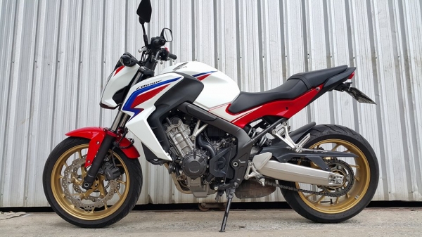 CB650F 2014 สภาพป้ายแดง สวยกริ๊บพร้อมใช้ไม่แพง ต่อรองได้อีกครับบ