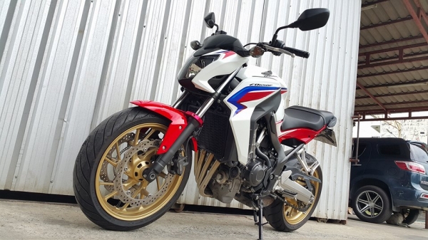 CB650F 2014 สภาพป้ายแดง สวยกริ๊บพร้อมใช้ไม่แพง ต่อรองได้อีกครับบ