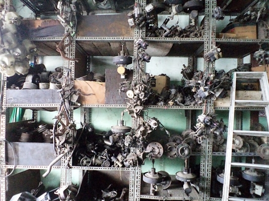 ขายโละเลิกกิจการ อะไหล่เก่าจากญี่ปุ่น (เซียงกง) แยกขายเป็นประเภทได้ เช่น ไดชาร์เบนซิน250   ไดชาร์ดีเซล500   พัดลมไฟฟ้า250  แกนพวงมาลัย500  แกนพวงมาลัยรุ่น720 ราคา800 โฃคฝาท้าย100  หม้อลมรถตู้500 คาบิว300 เบาะ800 โฃคอัฟรถเก๋ง400 โชคอัฟรถกระบะ/รถใหญ่(โชคกระ