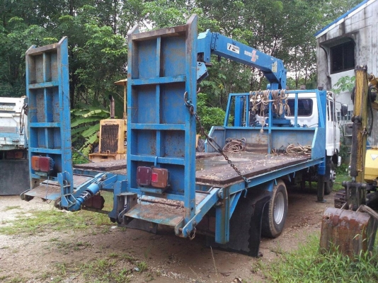 รถฮีโน่ 6 ล้อ ท้ายลาด ( ติดเครน 3ตัน. ) FD174B  185 แรงม้า. ปี 39.   สนใจติดต่อ  081 - 6079515