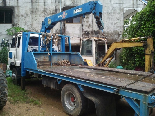 รถฮีโน่ 6 ล้อ ท้ายลาด ( ติดเครน 3ตัน. ) FD174B  185 แรงม้า. ปี 39.   สนใจติดต่อ  081 - 6079515