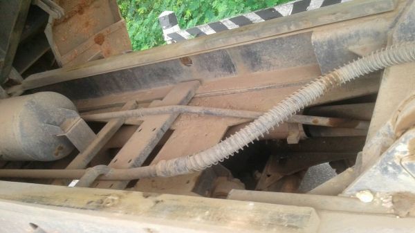 รถอีซุซุ 10 ล้อดั้ม FXZ 270 แรงม้า ปี 48.    สนใจติดต่อ  081 - 6079515