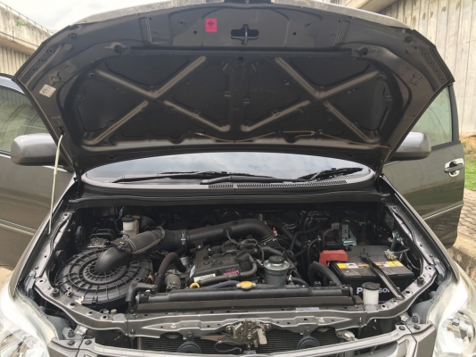 toyota innova 2.0g สีเทา ปี 2014 รถมือเดียวไมล์แท้วิ่งน้อย