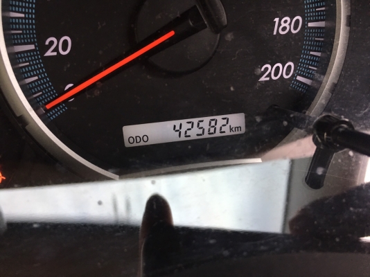 toyota innova 2.0g สีเทา ปี 2014 รถมือเดียวไมล์แท้วิ่งน้อย