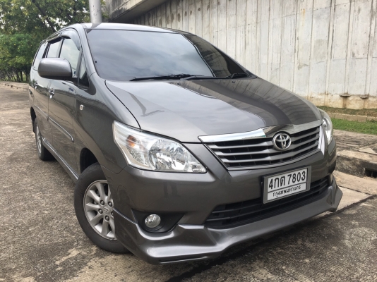 toyota innova 2.0g สีเทา ปี 2014 รถมือเดียวไมล์แท้วิ่งน้อย