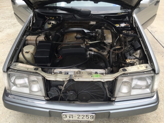 1995 BENZ E-CLASS E200 โฉม W124 สีเทา