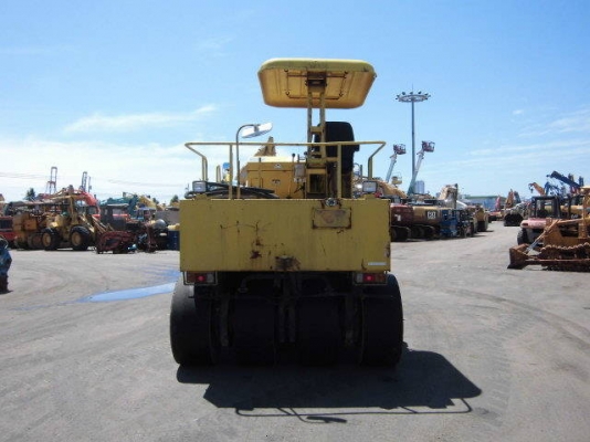 รถบดล้อยาง Komatsu JW210 ปี 1993 สภาพสวยนำเข้าจากญี่ปุ่น เราขายไม่แพงครับ