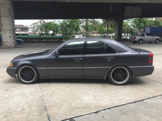 BENZ C220 EL ปี1997 น่าใช้มาก สวยมีเสนห์ ติดแก๊ส โดนัท BENZ C220 EL ปี1997 น่าใช้มาก สวยมีเสนห์ ติดแก๊ส โดนัท