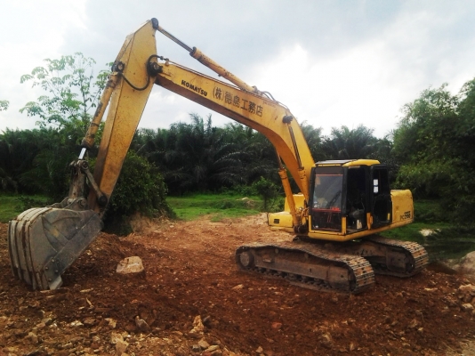 komatsu pc200 รุ่น 6 เปลี่ยนหัวเก๋งรุ่น 7 สภาพสวยสมบูรณ์ (มีใบอินวอย) komatsu pc200 รุ่น 6 เปลี่ยนหัวเก๋งรุ่น 7 สภาพสวยสมบูรณ์ (มีใบอินวอย)