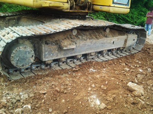 komatsu pc200 รุ่น 6 เปลี่ยนหัวเก๋งรุ่น 7 สภาพสวยสมบูรณ์ (มีใบอินวอย) komatsu pc200 รุ่น 6 เปลี่ยนหัวเก๋งรุ่น 7 สภาพสวยสมบูรณ์ (มีใบอินวอย)