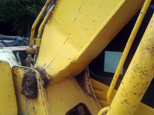 komatsu pc200 รุ่น 6 เปลี่ยนหัวเก๋งรุ่น 7 สภาพสวยสมบูรณ์ (มีใบอินวอย) komatsu pc200 รุ่น 6 เปลี่ยนหัวเก๋งรุ่น 7 สภาพสวยสมบูรณ์ (มีใบอินวอย)