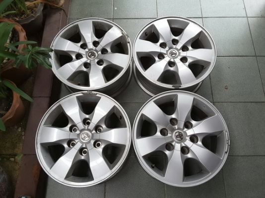 ล้อติดรถ Vigo 4WD ขอบ16 กว้าง7 สภาพสวย 1ชุด ล้อติดรถ Vigo 4WD ขอบ16 กว้าง7 สภาพสวย 1ชุด