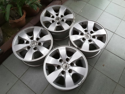 ล้อติดรถ Vigo 4WD ขอบ16 กว้าง7 สภาพสวย 1ชุด