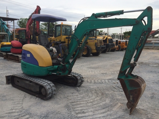 KOMATSU PC30MR เก่าญี่ปุ่น พร้อมใช้งาน โทร.086-303-9797 กู๋อ๋า