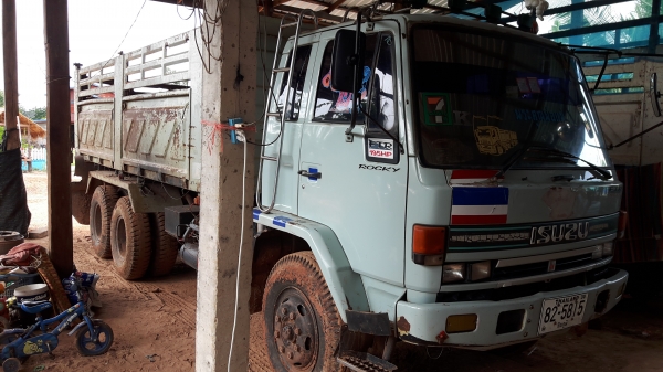 ขายด่วนISUZU 195 แรงครอบโบอินเตอร์เดครื่องเดิมเกียเดิมสวยมาๆๆๆ