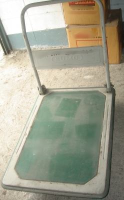 ***ขายแล้วอย่างรวดเร็ว ***  มั่นใจทั้งราคาและคุณภาพ รถเข็นเหล็กพับแฮนด์ได้ "SUMO" ขนาดรถเข็น 745x 485x 860 มม. ล้อPU  4 "