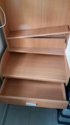 โต๊ะเครื่องแป้งสภาพมือ2ใช้น้อยครับตั้งไว้เฉยมีตำหนิจุดนึงรับเองจรัญ13ขนาดประมาณ170&times;60