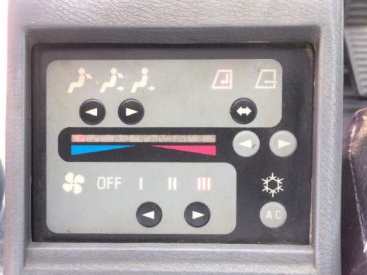 ขายรถแบคโฮ KOBELCO SK200 MARK 5 SUPER รถนอกนำเข้าจากญี่ปุ่น สภาพสวยพร้อมใช้ มีVDOการทำงานครับ