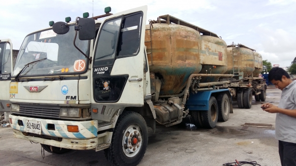 ขายด่วนครับ รถพ่วงปูนเต้า HINO 3M รถสวยเดิมๆครับ พร้อมขับกลับ ครับ