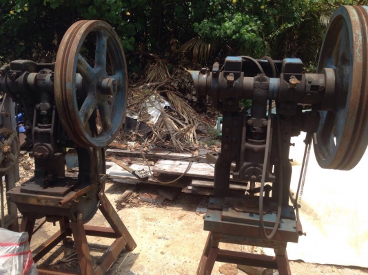 ขายเครื่องปั้มพร้อมใช้งาน มีทั้งหมด 9 ตัว