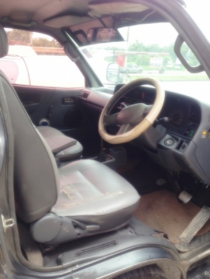 รถตู้ถูกๆ 105000 รถสวยพร้อมใช้ 0882668605