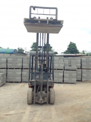 รถโฟ๊กลิฟต์ โตโยต้า 2.5 ตัน ใช้แก๊ส รถใช้งานอยู่ประจำ