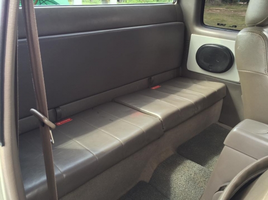 ขาย HILUX TIGER D4Dเครื่อง 2.5 E X-TRA CAB ปี 2004-2547 เกียร์ ธรรมดา เบาะหนัง ภายในสะอาดมากครับ ห้องเครื่องใหม่มาก เจ้าของดูแลดีสุดๆ มีจอเครื่องเล่นDVD รถสภาพสวยจัด สภาพนี้หายากแน่นอน รถเดิมๆ บางๆทั้งคัน