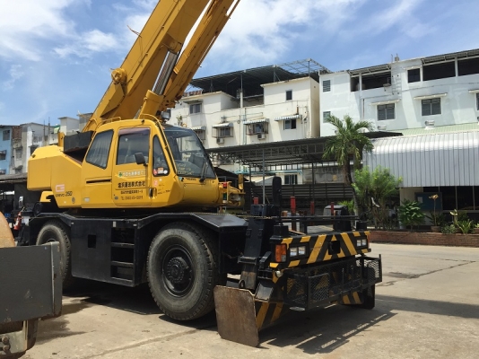 รถเครน 25 ตัน Tadano TR250-M6 สภาพดี พร้อมใช้งาน ระบบไฟฟ้าครบ รถเครน 25 ตัน Tadano TR250-M6 สภาพดี พร้อมใช้งาน ระบบไฟฟ้าครบ