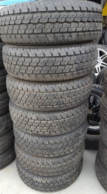 ยางใหม่ปีเก่า 215/70/15 ปี11 Dunlop VANTREK V1  เส้นละ1450