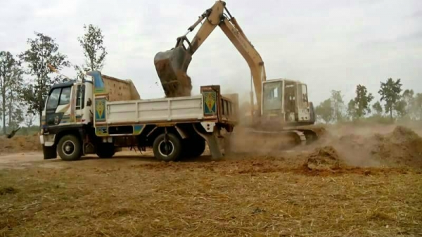 รถแบคโฮ