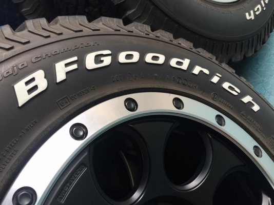 ขายล้อหยดน้ำ ขอบ17x9 พร้อม ยางBF All Terrain265/70/17ปี14 ดอกสะพานยางเต็ม 4เส้น