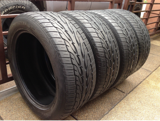 ยาง Toyo 265 50 20 ปลายปี12 พร้อมใช้งาน ราคาไม่แพง